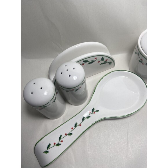 Trisha Holiday Hostess Set Spoon Rest Super Creamer Salt &Pepper Shakers - Picture 2 of 14